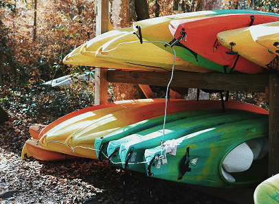 many kayaks